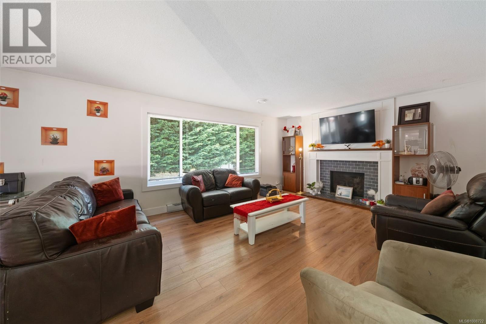 798 Cecil Blogg Dr