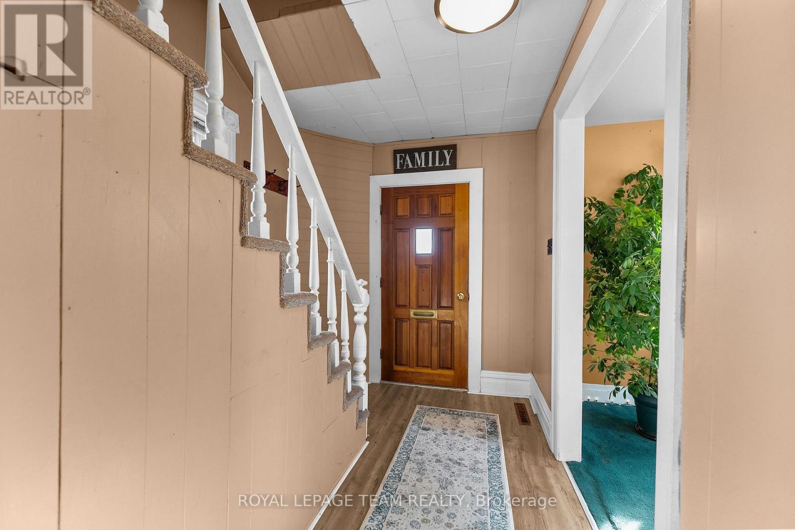 80 BANK STREET S