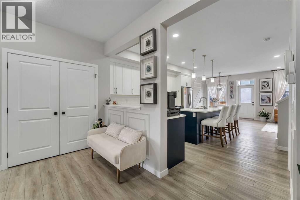 341 Walcrest View SE