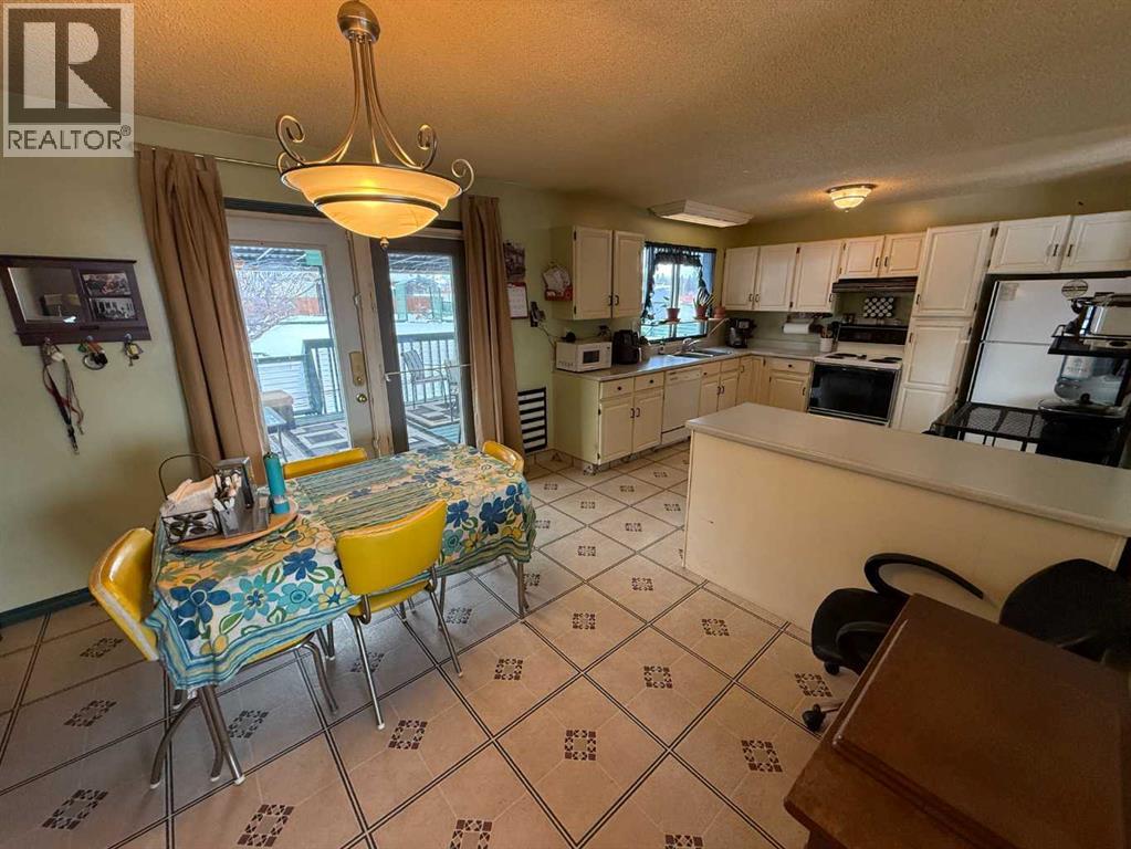 202 Maligne Drive