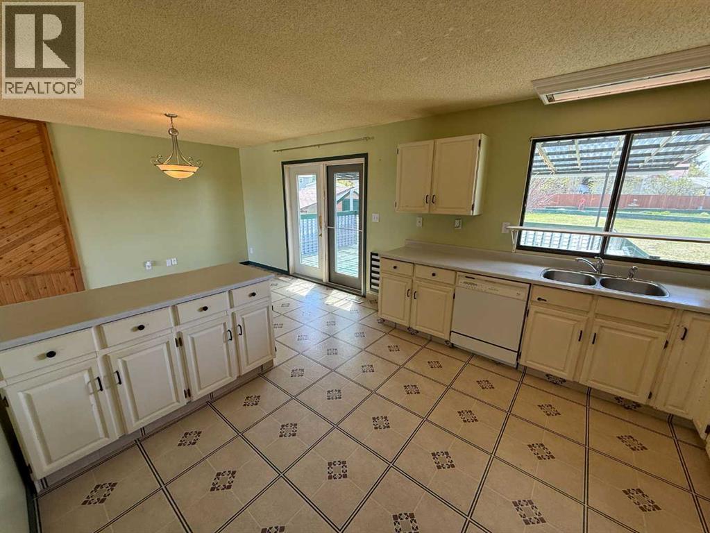 202 Maligne Drive