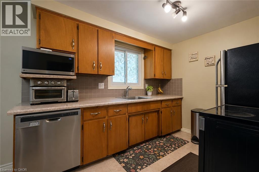 165 SELKIRK Drive