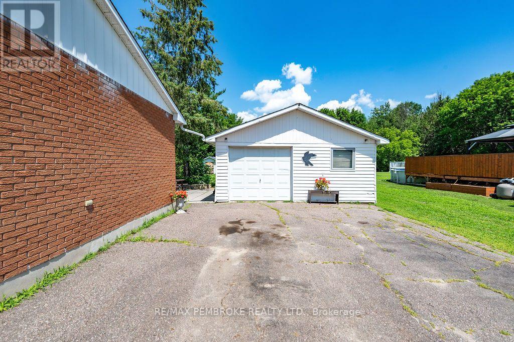 1656 BEACHBURG ROAD