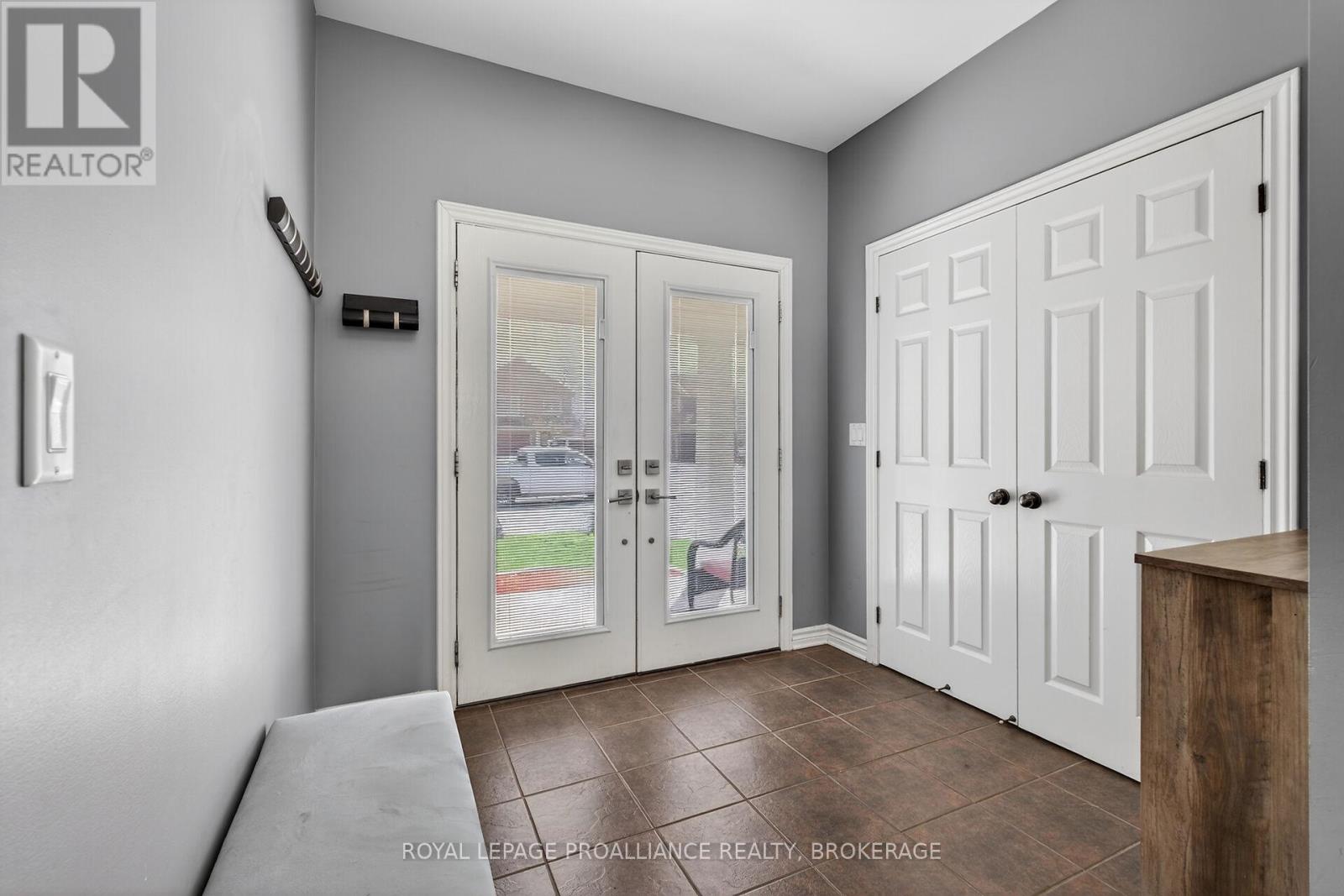 492 CHERYL PLACE