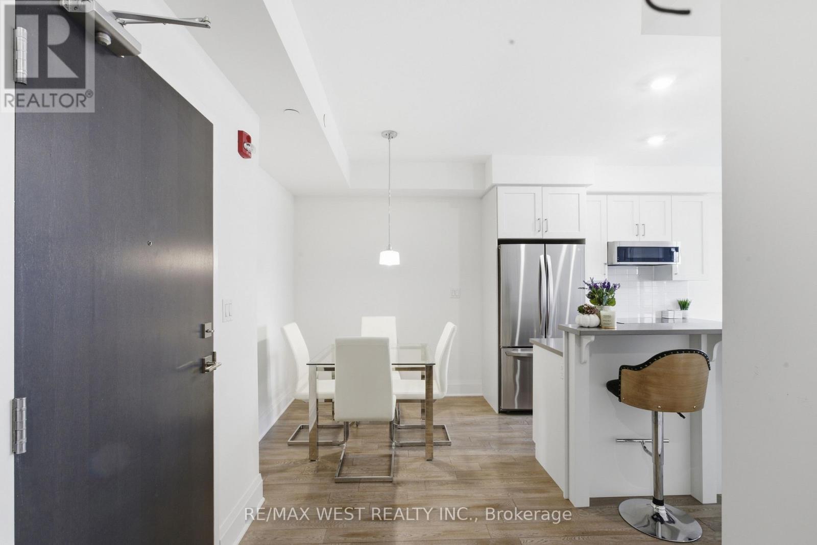 412 - 2 ADAM SELLERS STREET