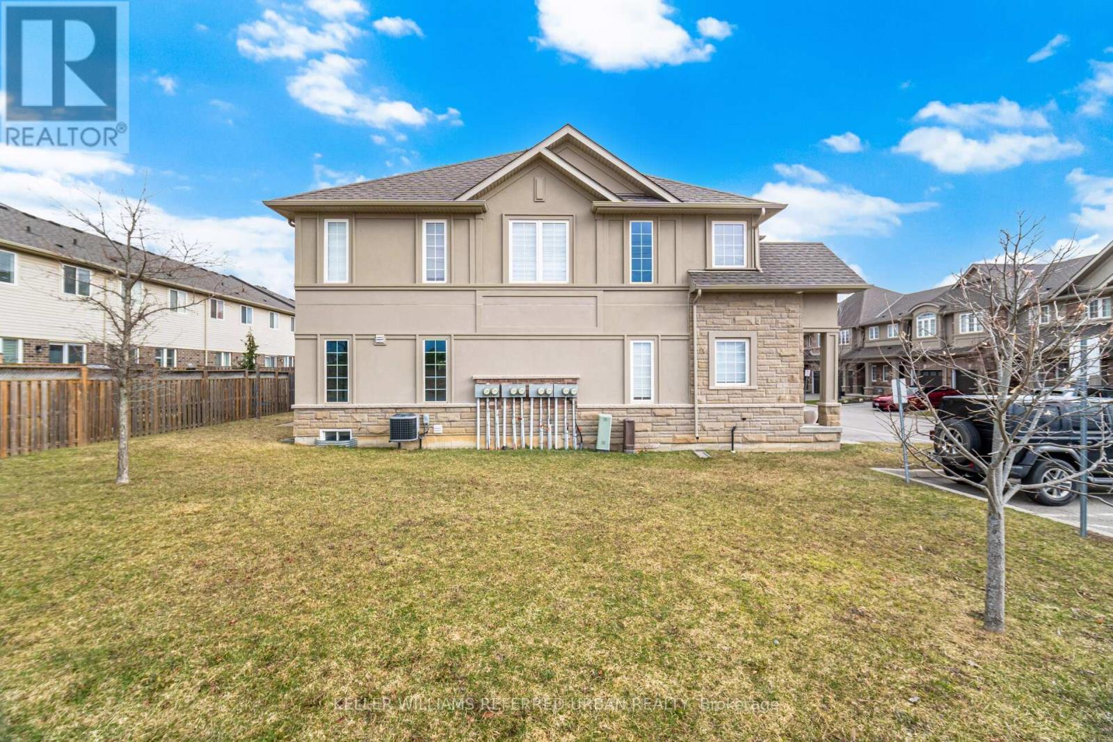 8 - 21 MADONNA DRIVE