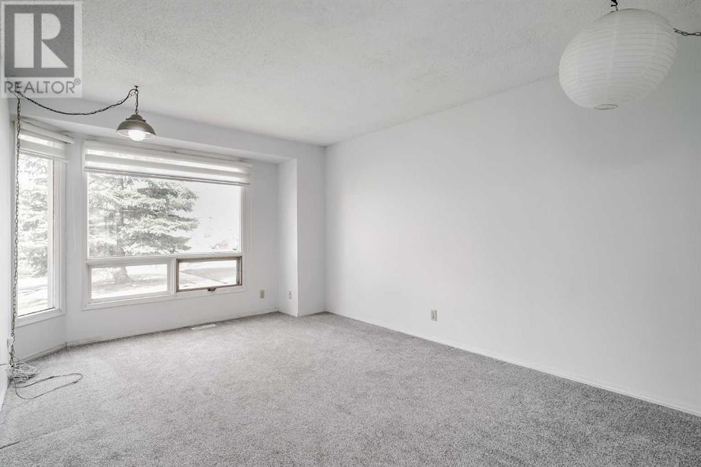 143, 123 Queensland Drive SE