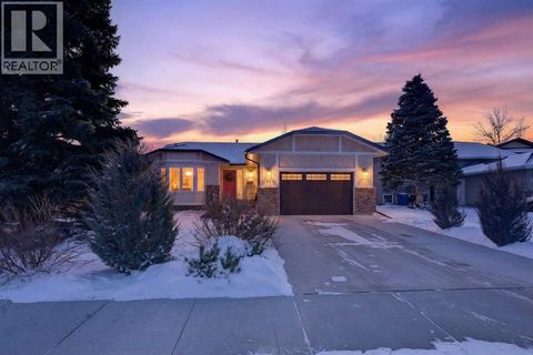 39 Wildwood Crescent W Lethbridge AB T1K6E2