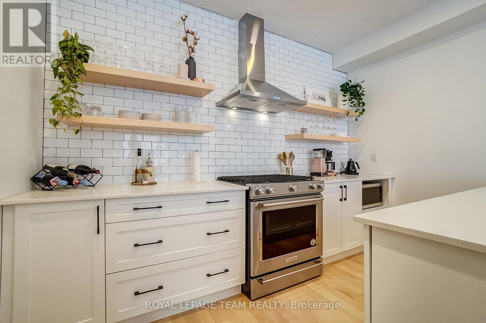 123-125 CARRUTHERS AVENUE