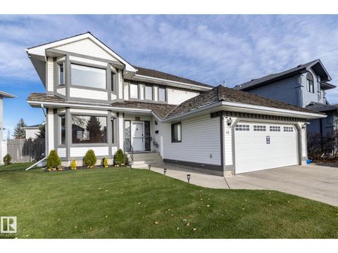 12 ELSINORE PL NW Edmonton AB T5X5W3