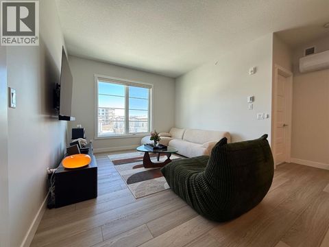 2407, 2117 81 Street SW Calgary AB T3H6H5