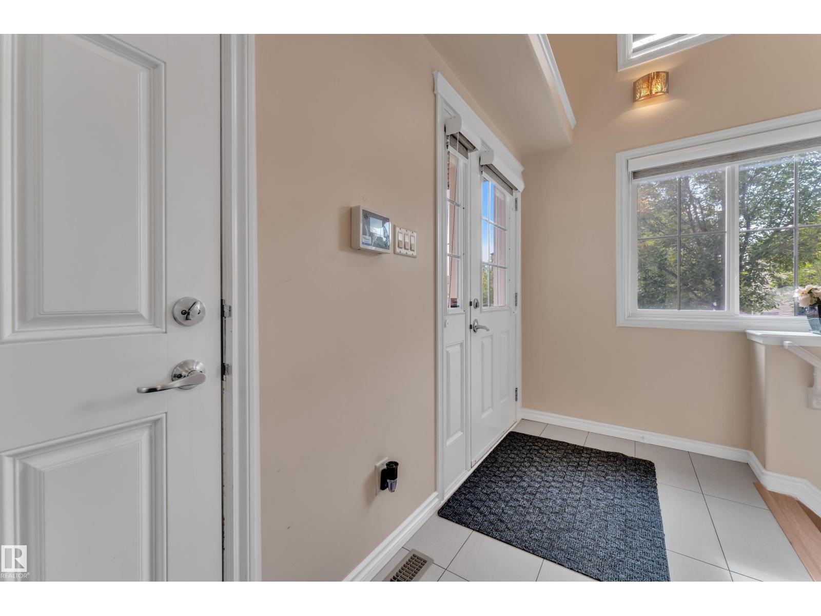 6140 18 AV SW