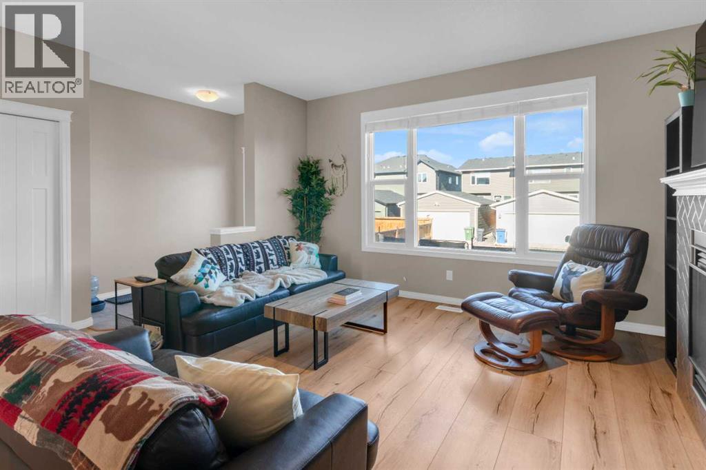 84 Fireside Crescent