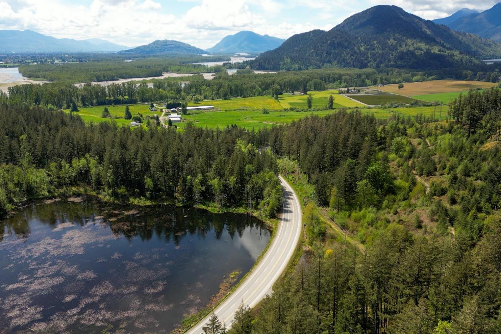 1724 LOUGHEED HIGHWAY|Mt Woodside