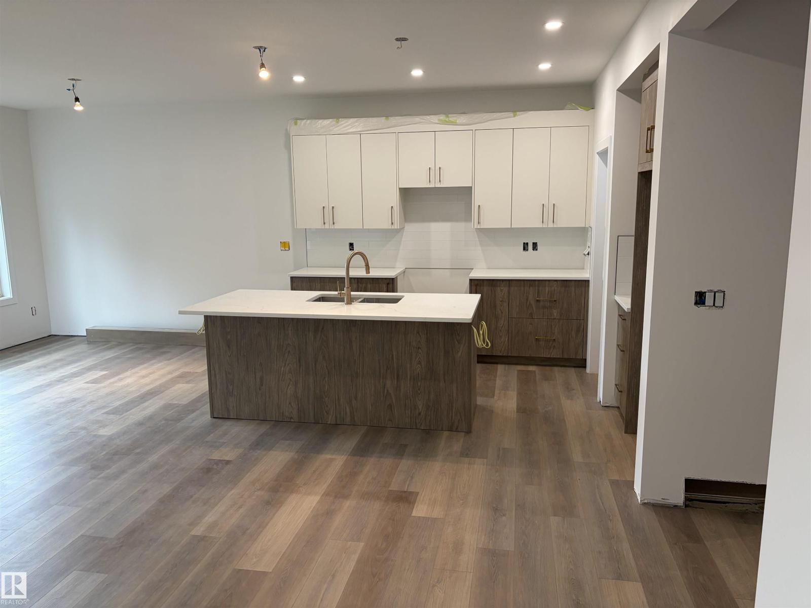 30 ELSINORE PL NW