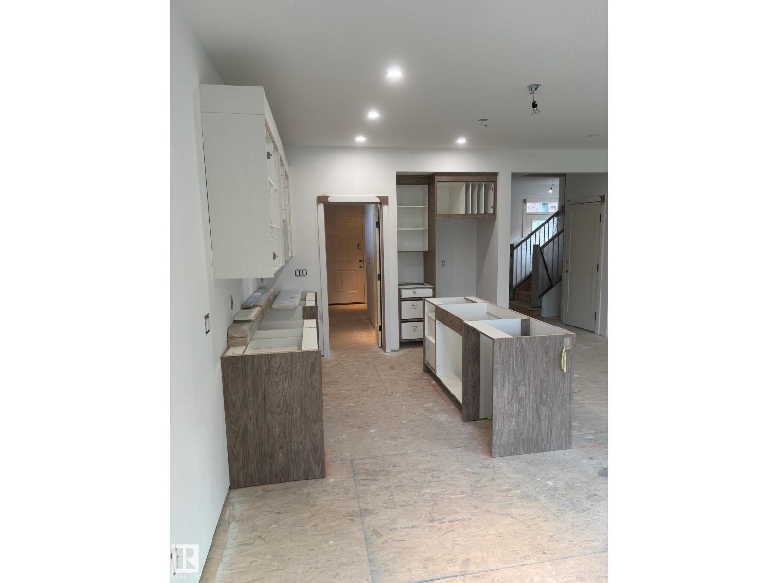 30 ELSINORE PL NW