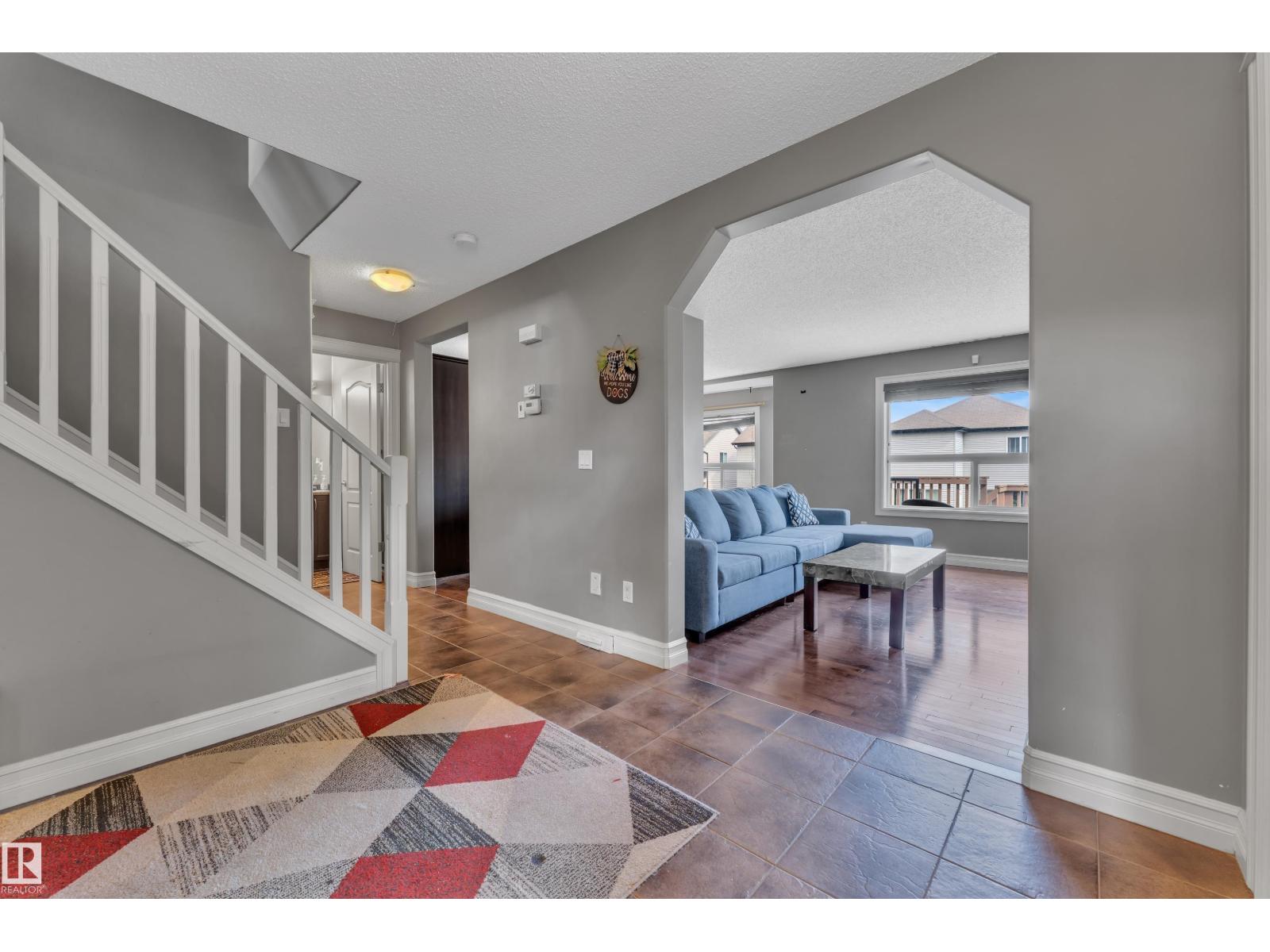 6116 11 AV SW