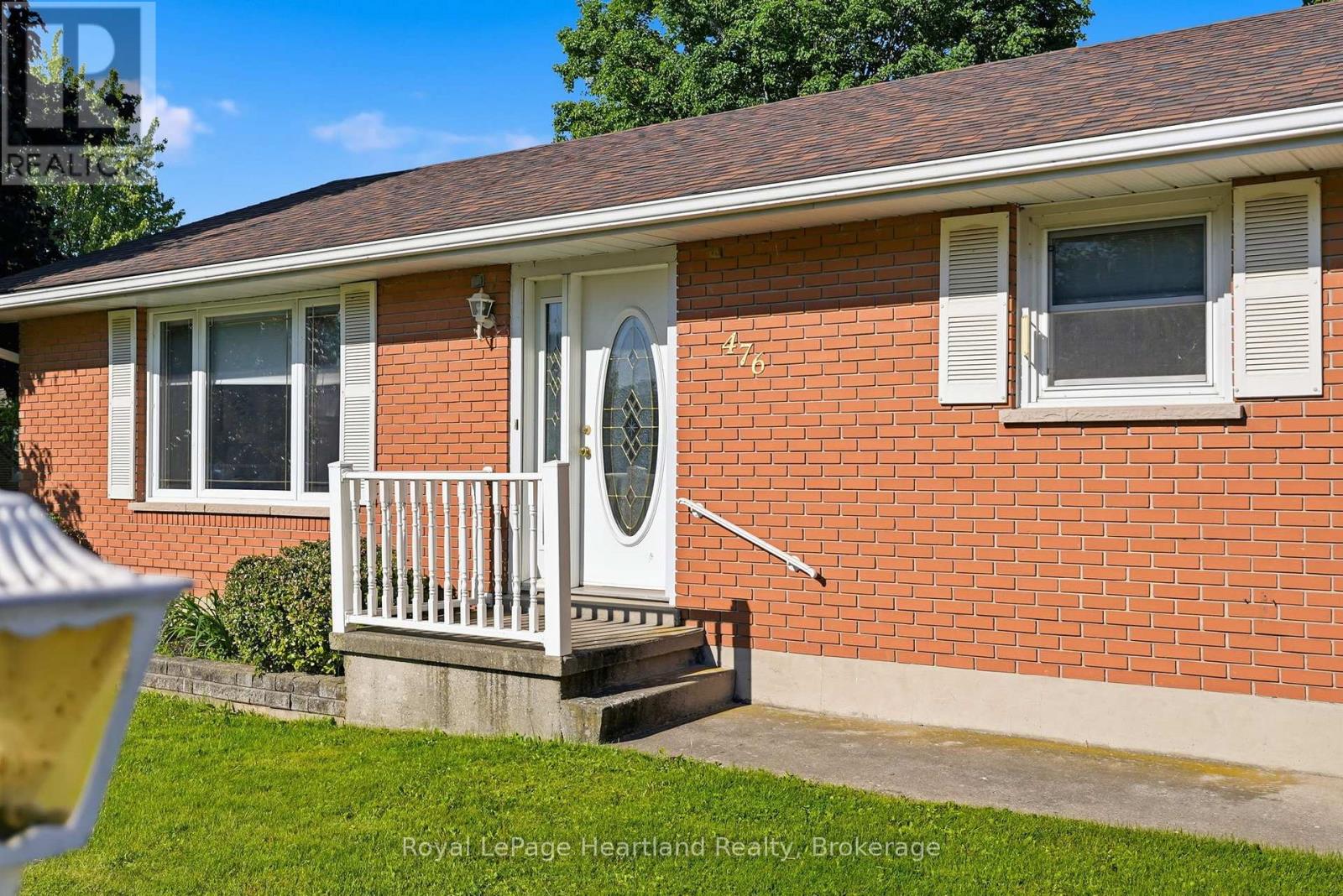 476 CARLING TERRACE