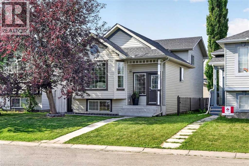 307 Covehaven View NE