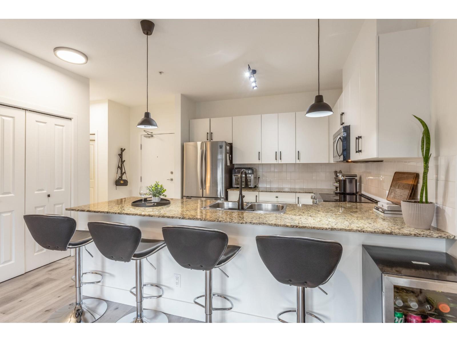 102 15385 101A AVENUE