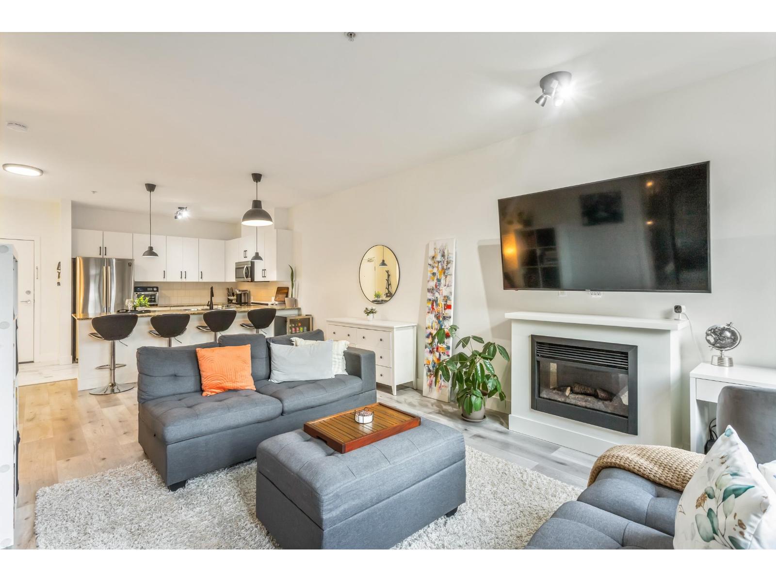 102 15385 101A AVENUE