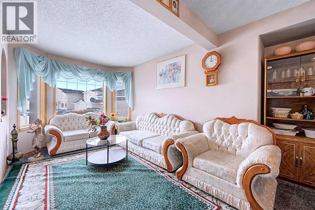 433 Coral Springs Place NE