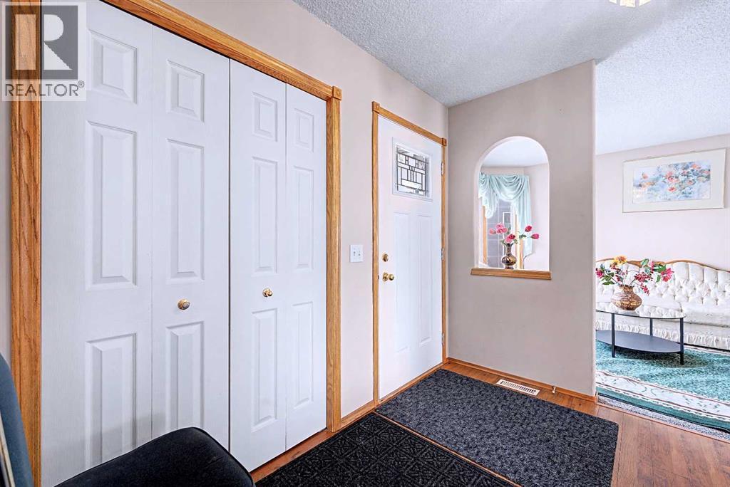 433 Coral Springs Place NE