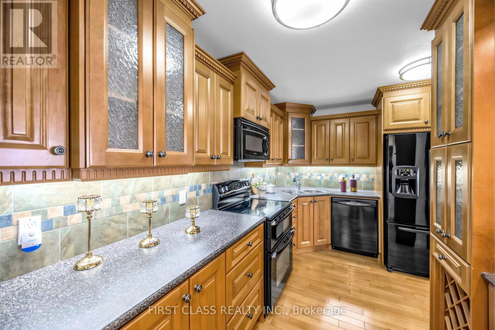 1007 - 362 THE EAST MALL ROAD