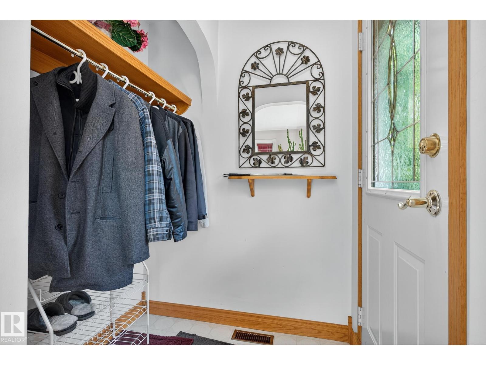12008 79 ST NW