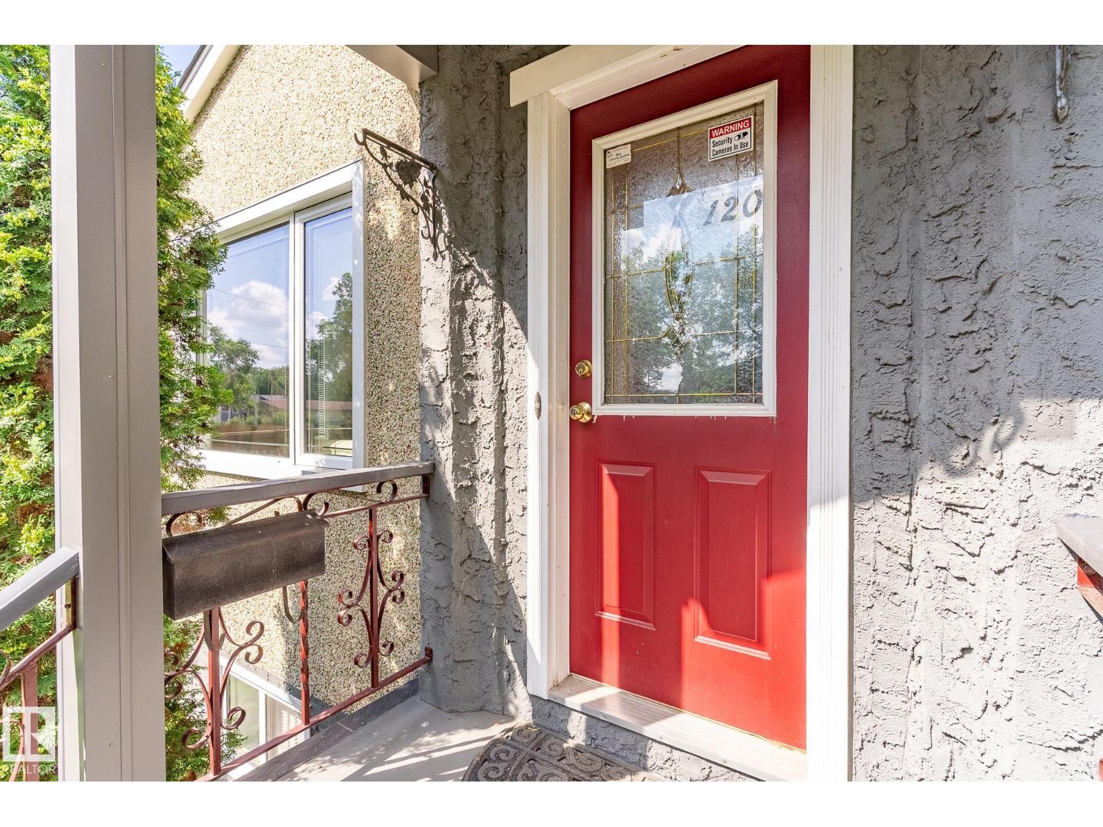12008 79 ST NW