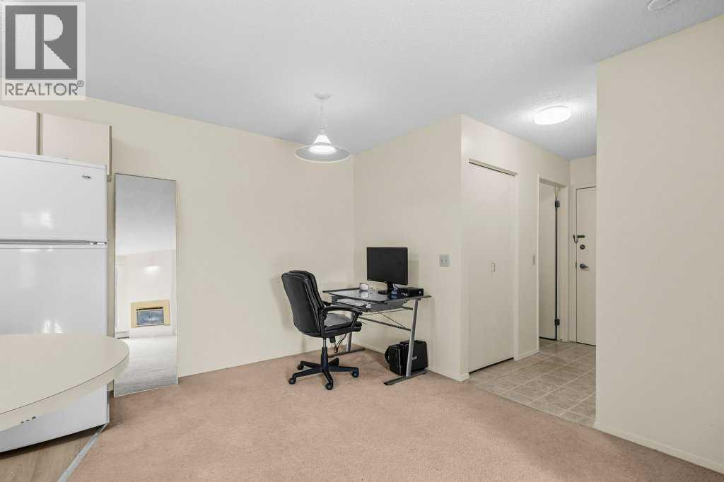3400, 2422 Edenwold Heights NW
