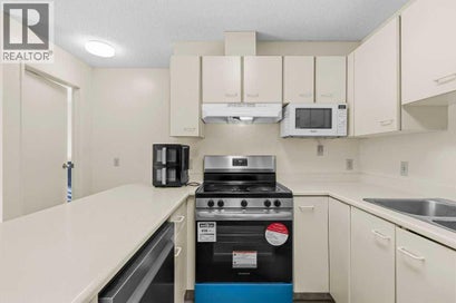 3400, 2422 Edenwold Heights NW Calgary AB T3A0Y2