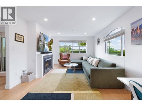 105 2 RENAISSANCE SQUARE New Westminster BC V3M6K3