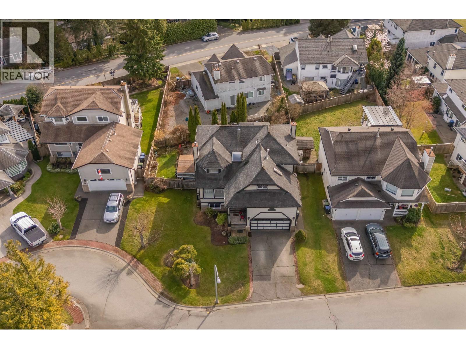 3 SIMON FRASER COURT