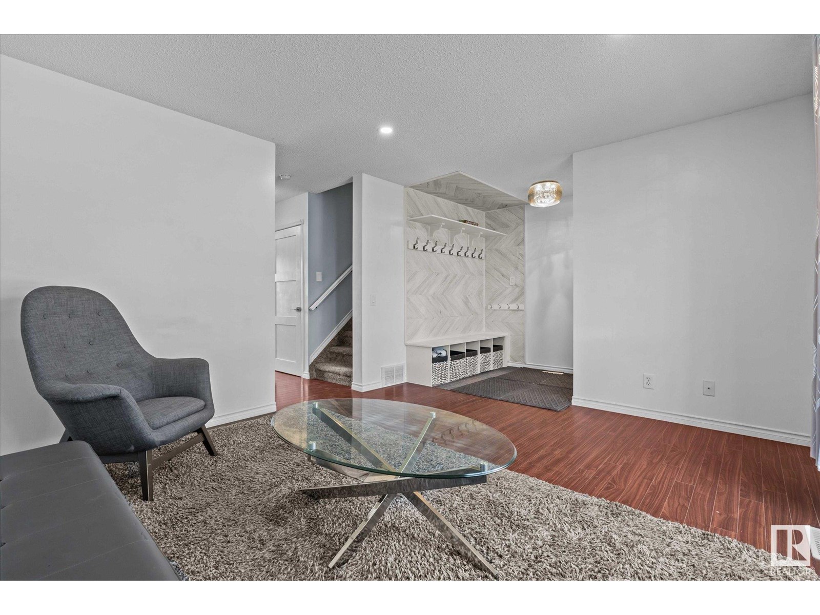 408 GIBB WD NW