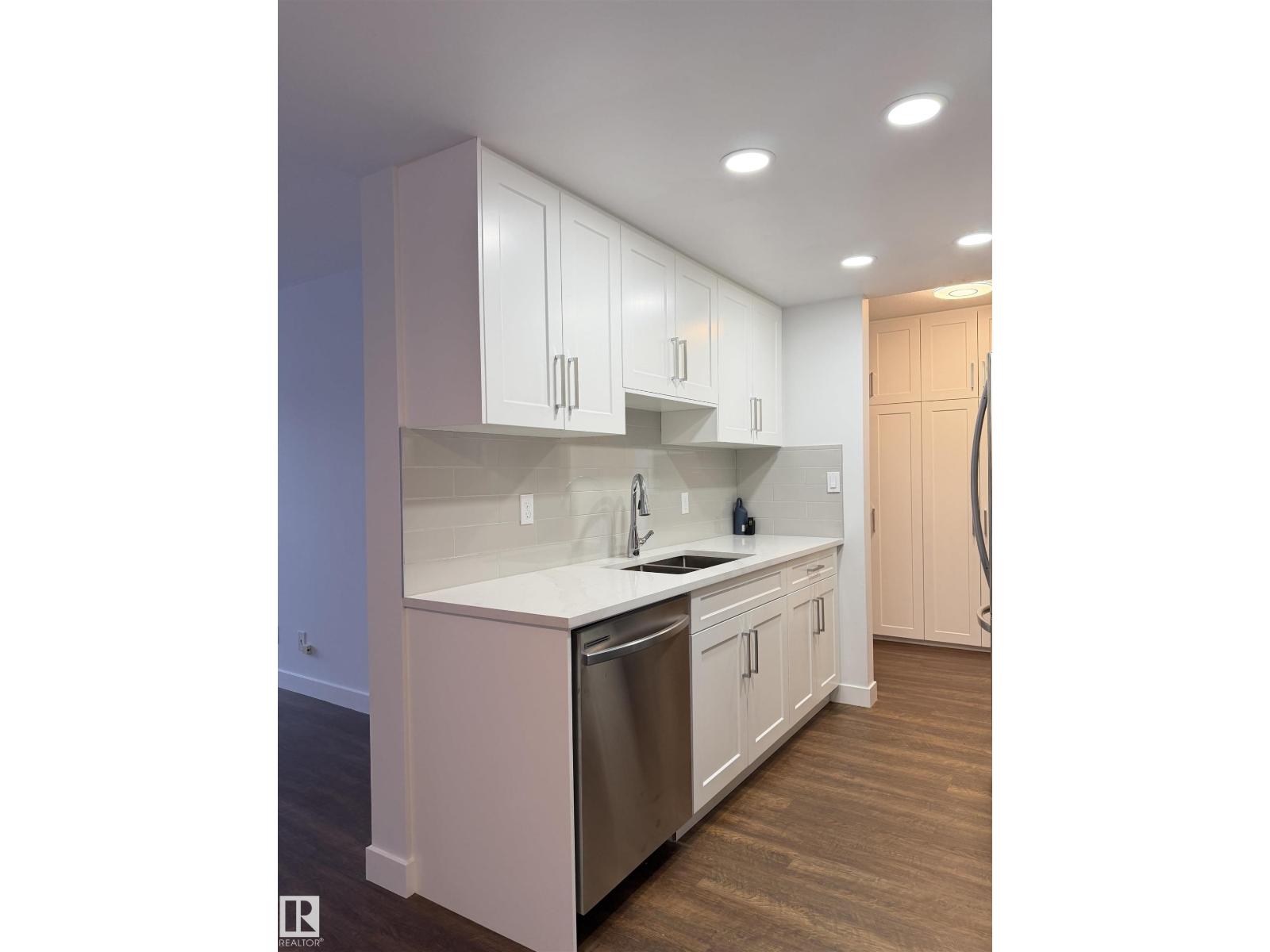 #103 10511 19 AV NW