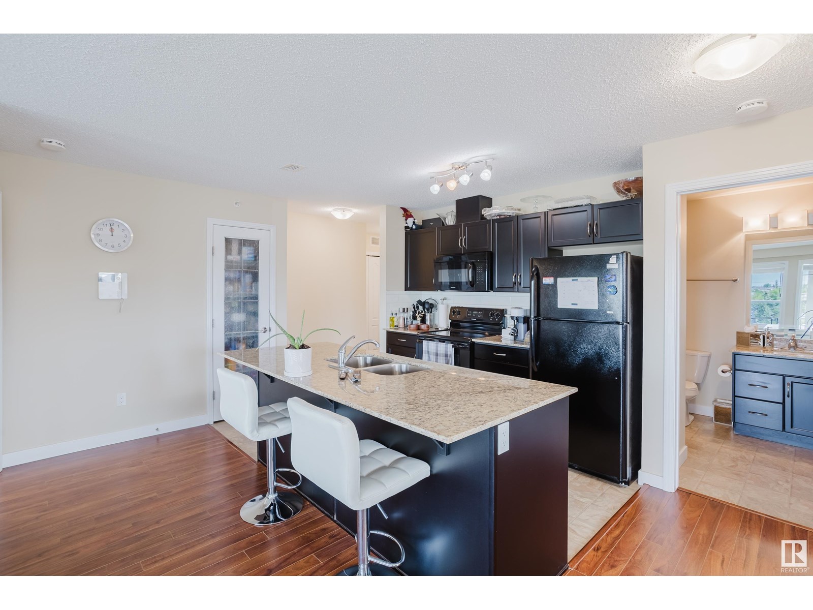 #415 12650 142 AV NW