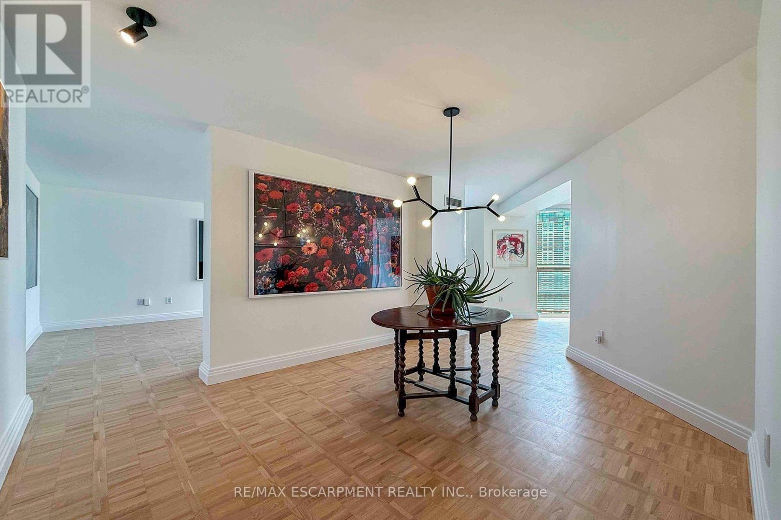 2804 - 3650 KANEFF CRESCENT