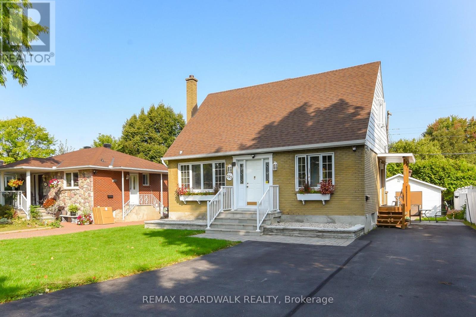 323 FULLERTON AVENUE