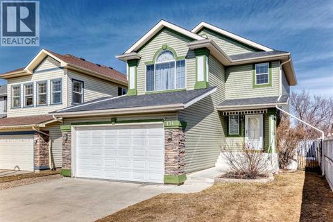 131 Somerside Crescent SW Calgary AB T2T4K6