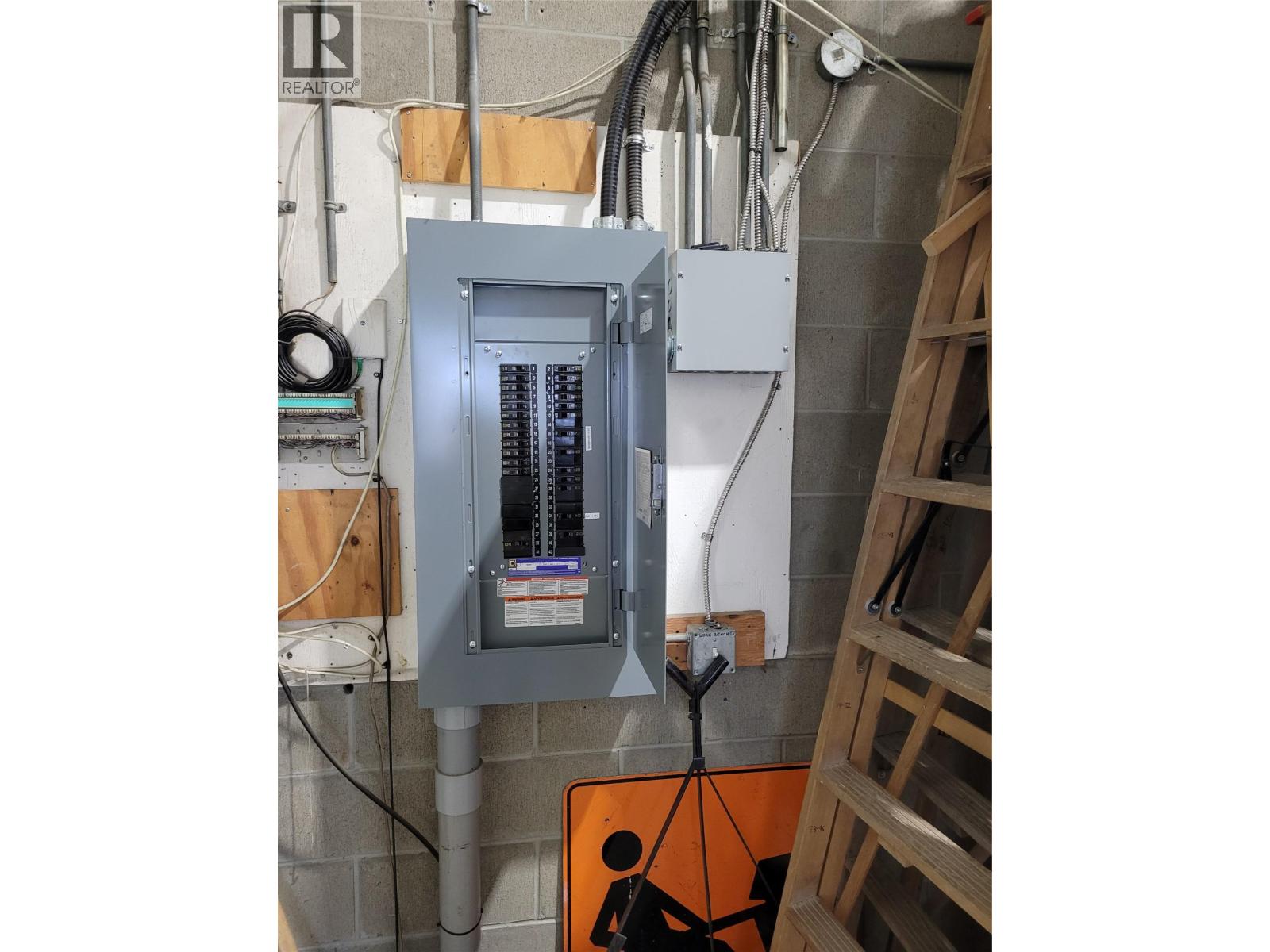 364 Lougheed Road Unit# 1