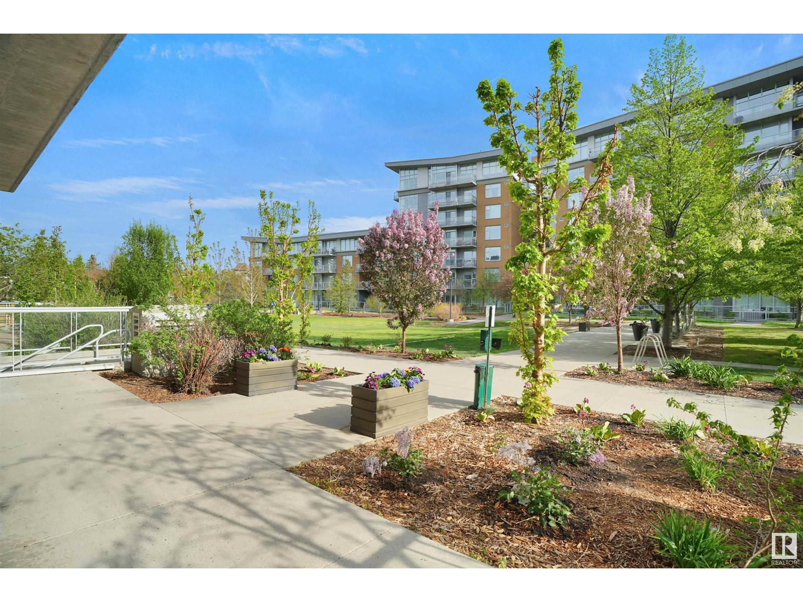 #608 2510 109 ST NW