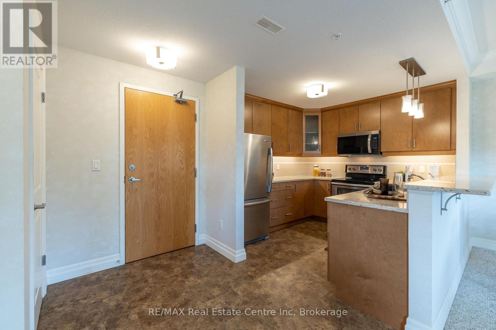 310 - 23 STUMPF STREET