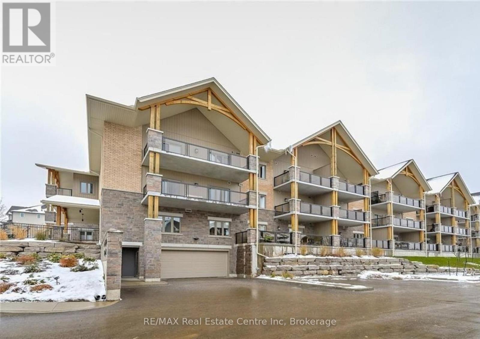 310 - 23 STUMPF STREET