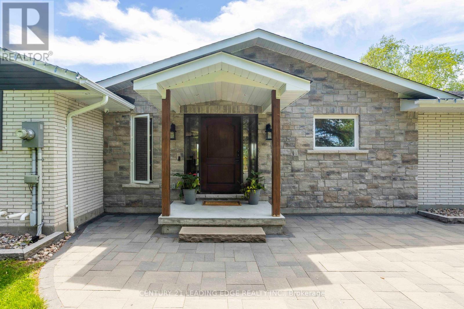 835 BRAWLEY ROAD W