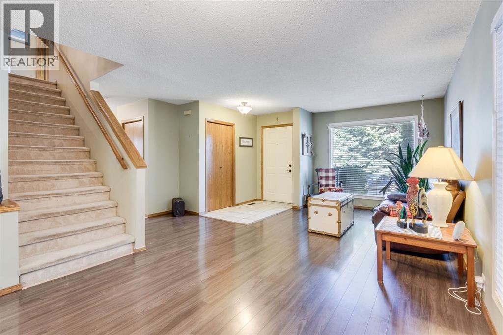 212 Mckerrell Way SE