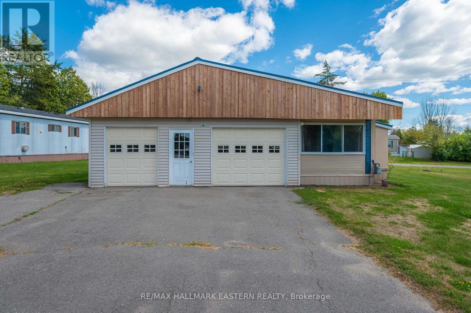 6 CHAPEL BOULEVARD