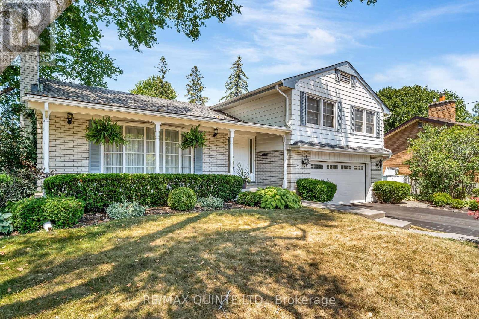 26 ROSEWOOD AVENUE
