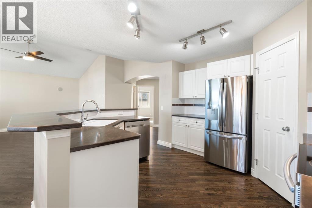 59 Panorama Hills Road NW