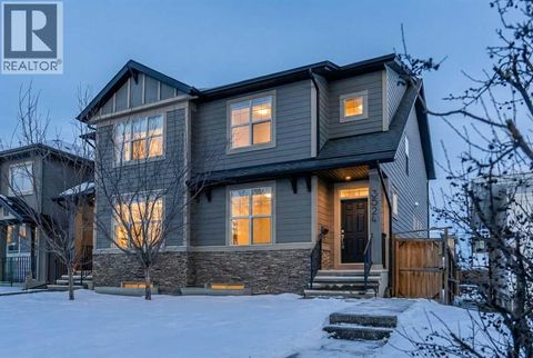 3524 41 Street SW Calgary AB T3E3L5